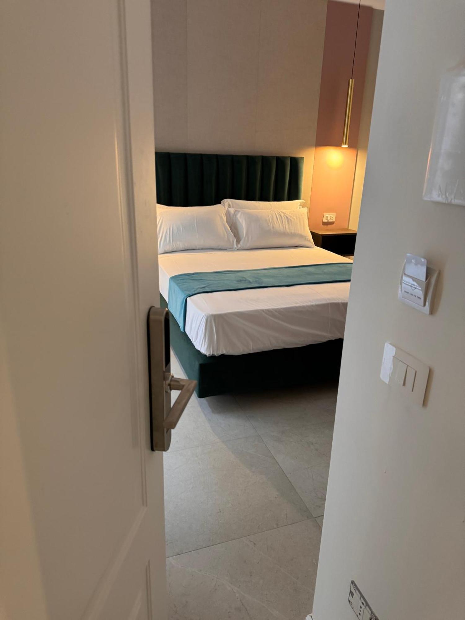 Hotiday Room Collection - Napoli Museo Suite Экстерьер фото