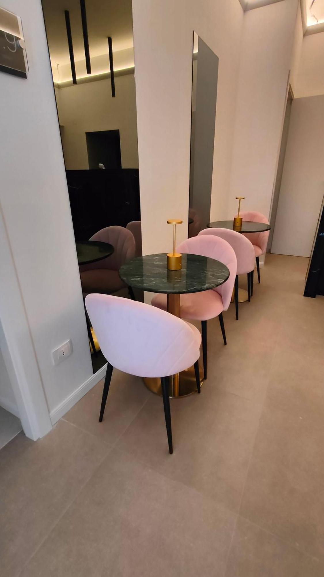 Hotiday Room Collection - Napoli Museo Suite Экстерьер фото